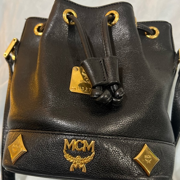 MCM Black Leather Bucket Bag. Pre❣️ - Picture 4 of 11
